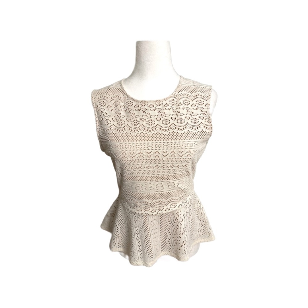 BCBGMaxazria cream color sleeveless crotchet zipper back top. Size S.